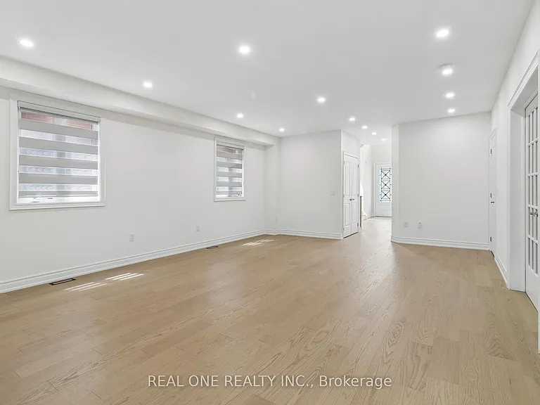 19 Rivoli Dr — Photo 11