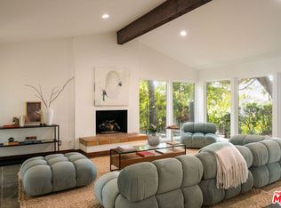 3419 Ione Dr, Los Angeles, CA 90068