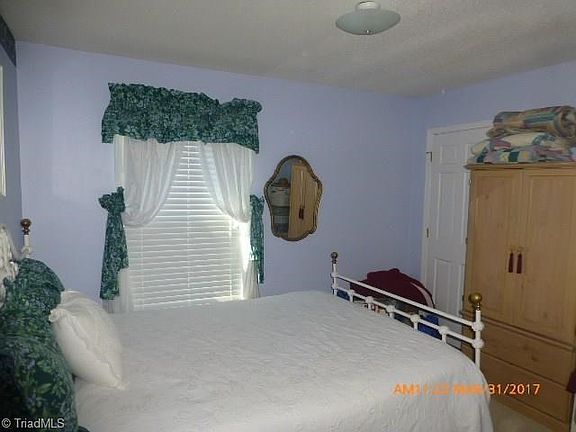 4th image of 4610 Lawndale Dr Unit B
