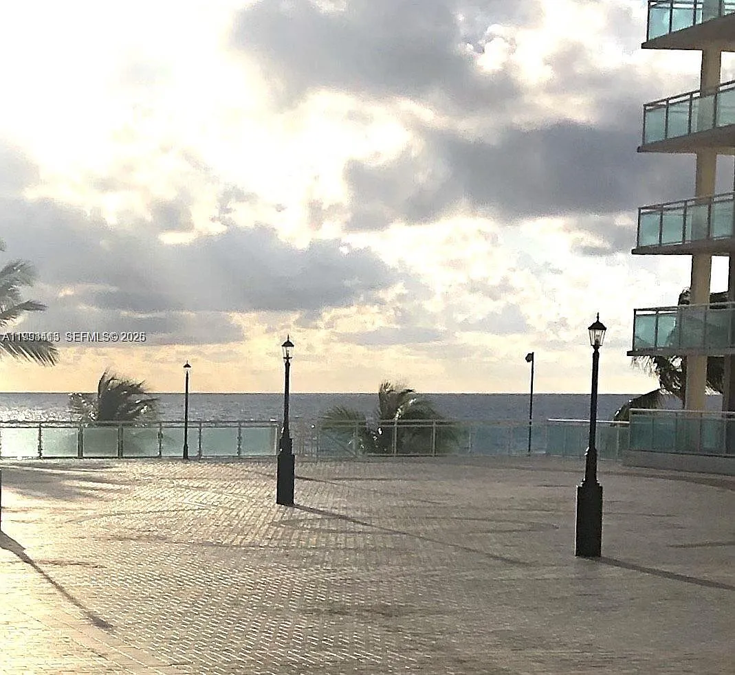 Playa Del Mar Condo — Photo 4