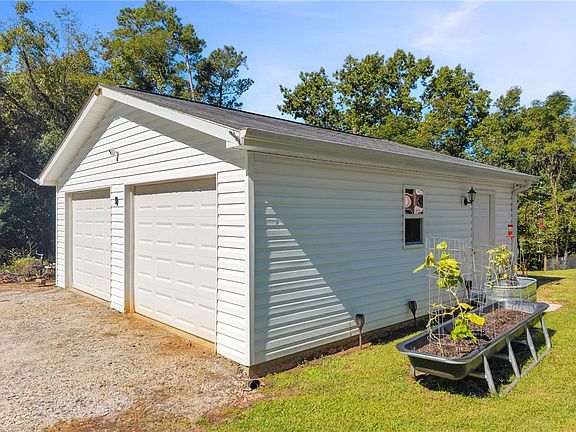 3rd image of 5220 White City Park Rd