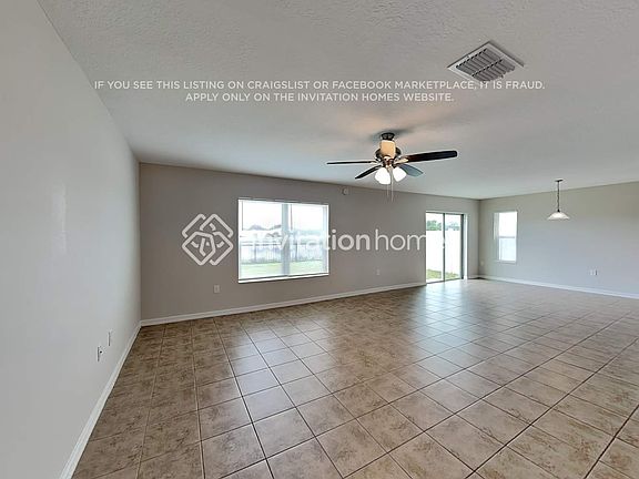 4th image of 10420 Laguna Plains Dr