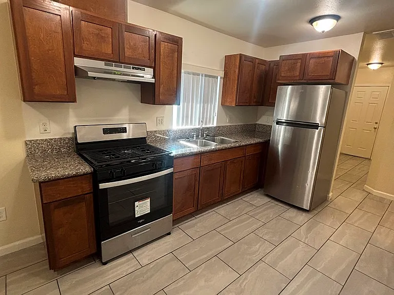 232 W 82nd St — Photo 5
