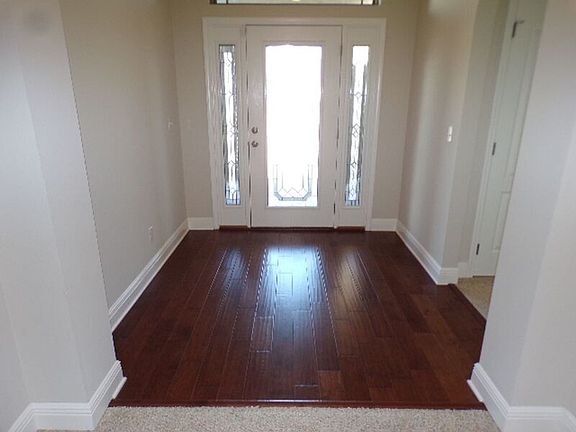 2nd image of 3624 Laurel Lee Blvd #Pro