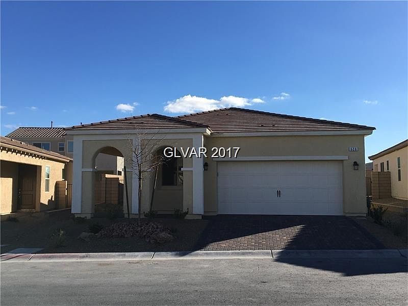 1st image of 920 Kimbark Ave