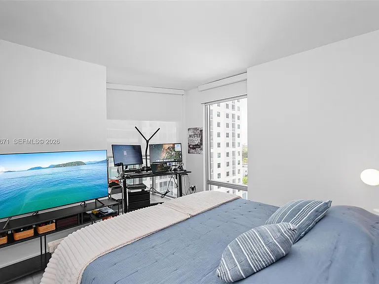1010 SW 2nd Ave #1709 — Photo 10