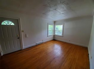708 W 18th St, Cedar Falls, IA 50613