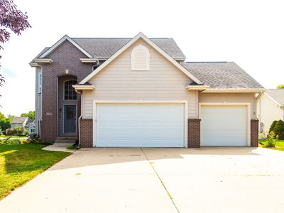1109 NW Gabus Cir, Grimes, IA, 50111