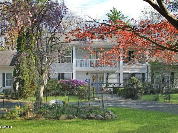 151 Don Dr, Shohola, PA 18458