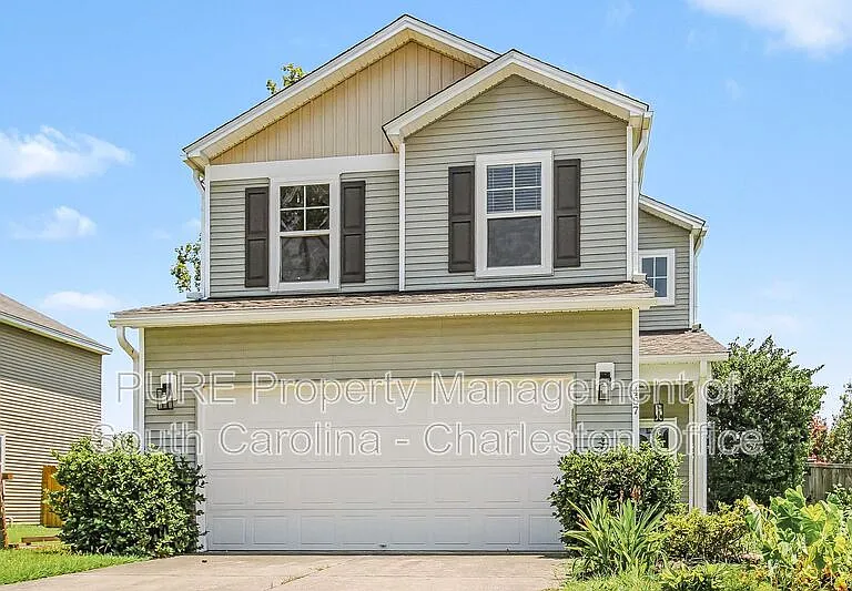 407 Greywood Ln — Photo 1