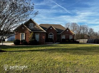 5037 Oak Garden Dr, Kernersville, NC 27284