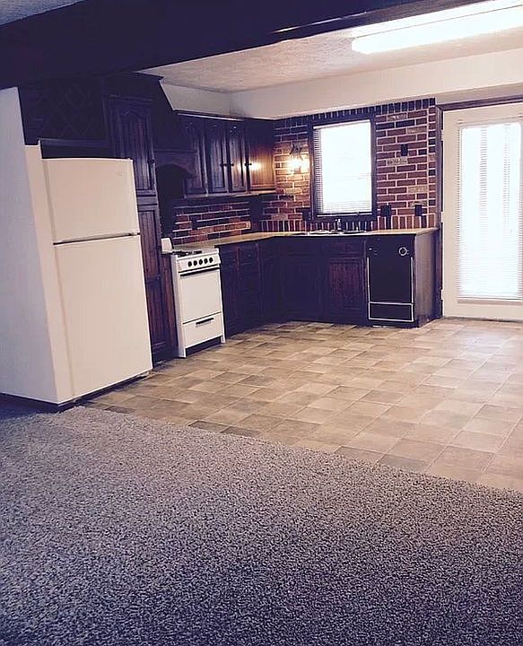 2nd image of 2097 Hageman Ave