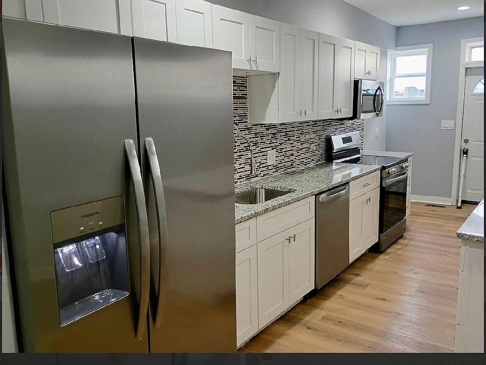 1st image of 2525 E Biddle St