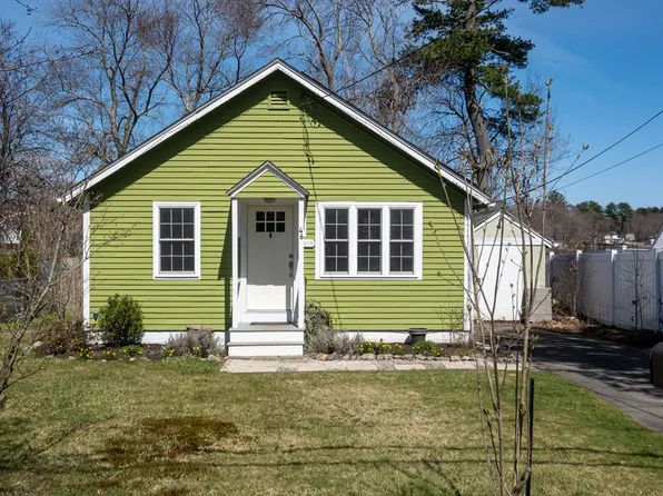 46 W Shore Rd, Holbrook, MA 02343