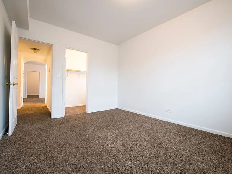 9244 S Saginaw Ave — Photo 15