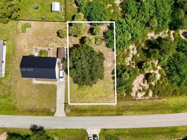 2038 S Montana Cir, Labelle, FL 33935