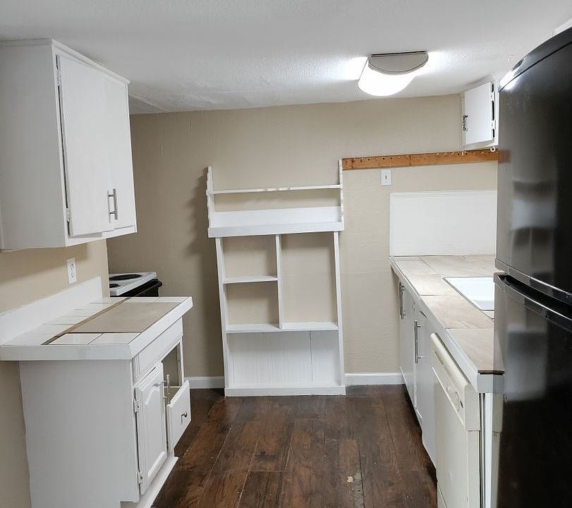 1st image of 2106 James St Unit C