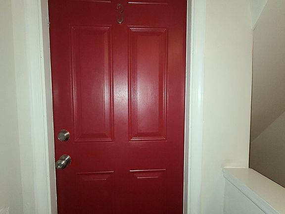 5th image of 926 Belmont Ave #3