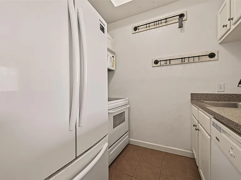 4515 Briar Hollow Pl #309 — Photo 11