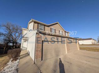 1224 Granada Dr, Raymore, MO 64083