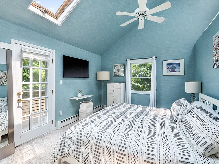 18 Flagg Ave — Photo 4