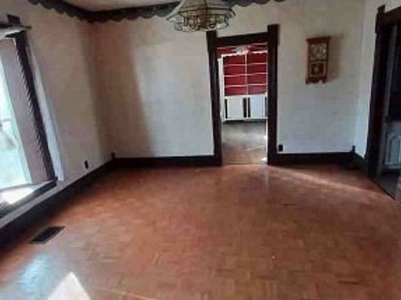 Formal Dining