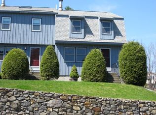 4 Bluestone Dr, Nashua, NH 03060