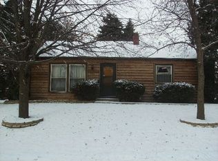 330 Tee Ln, Carpentersville, IL 60110