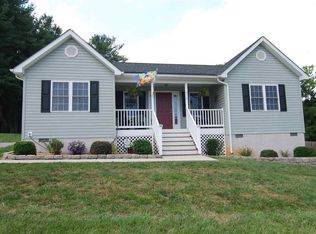 713 Old Greenville Rd, Staunton, VA 24401