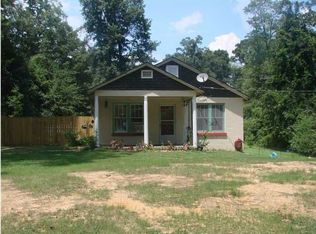 227 W Simpson Ave, Mendenhall, MS 39114