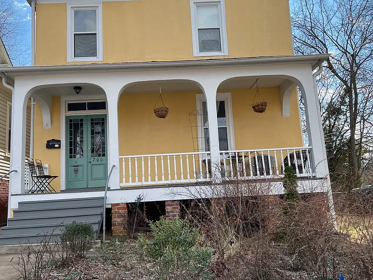 700 Hinton Ave #C — Photo 1