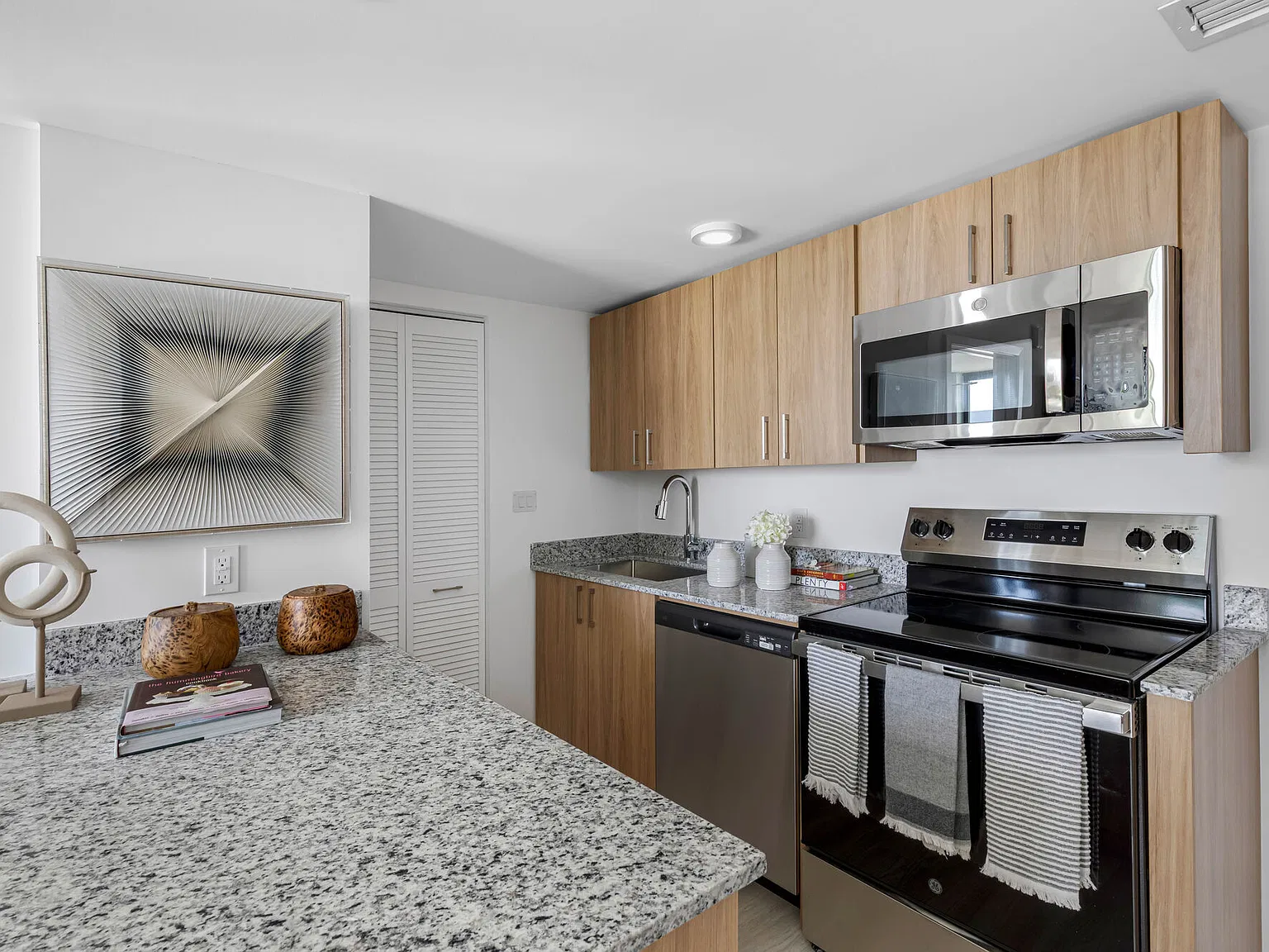 The Residences River Parc — Photo 4