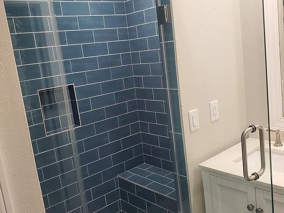 5th image of 2126 Cove Park Dr