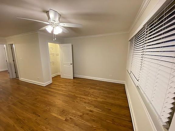 3rd image of 1922 W Pratt Blvd APT B6