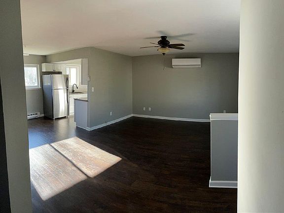 3rd image of 46743 Shelby Ct