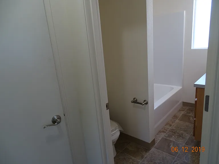 771 W 7th Ave — Photo 5
