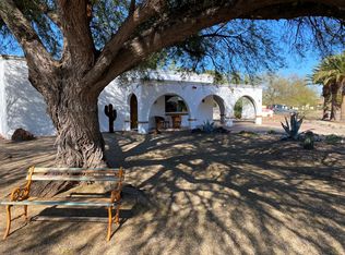 393 E Los Rincones, Green Valley, AZ 85614