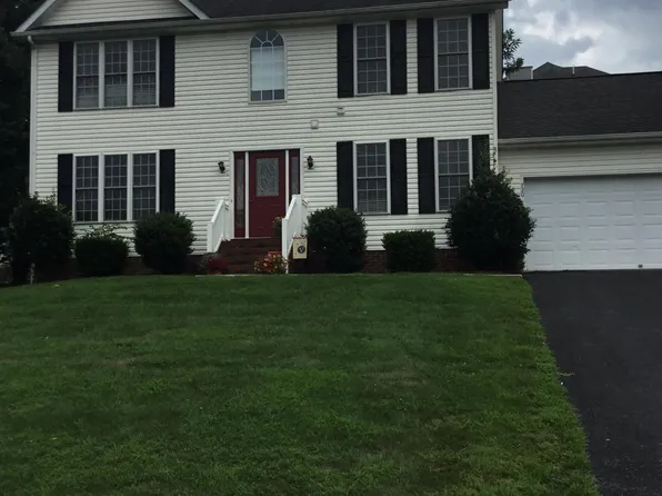 720 Confederacy Dr, Penn Laird, VA 22846