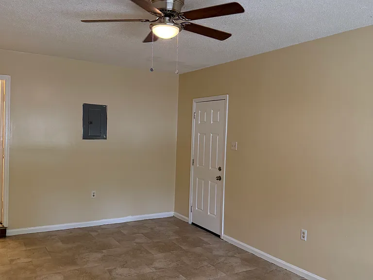 105 Sugar Mill Dr — Photo 16