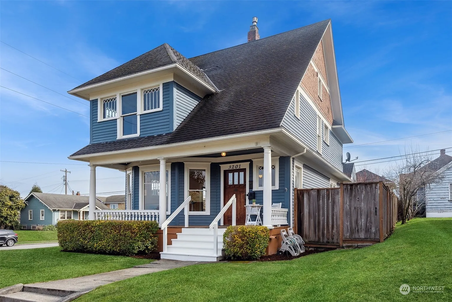 3201 Norton Avenue photo 1