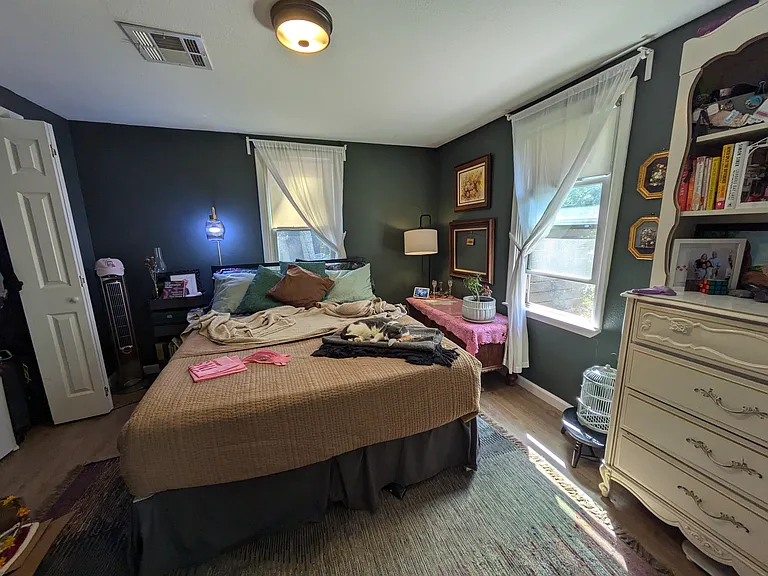 1109 Spur St — Photo 15