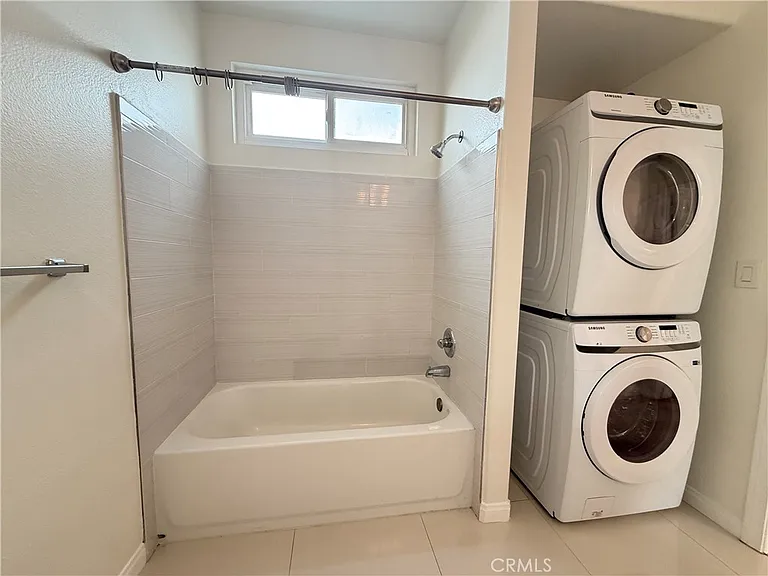 300 E Providencia Ave #111 — Photo 23