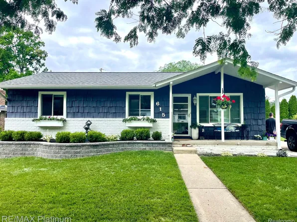615 East St, Milford, MI 48381