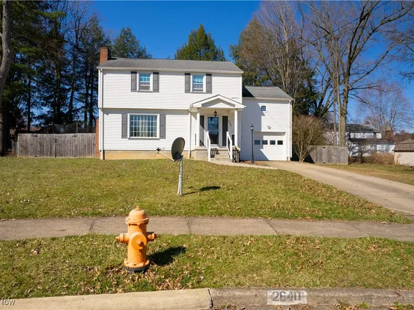 2640 Gladwae Dr, Youngstown, OH 44511