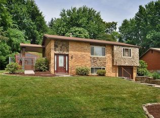 720 Providence Dr, Pittsburgh, PA 15239