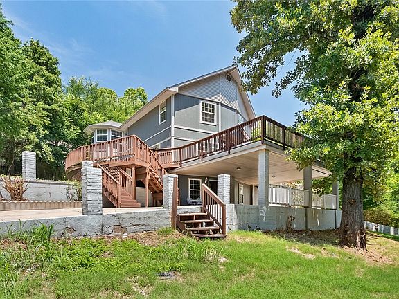 2nd image of 13924 La Faye Dr