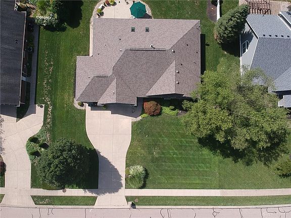 3rd image of 1684 Haley Dr