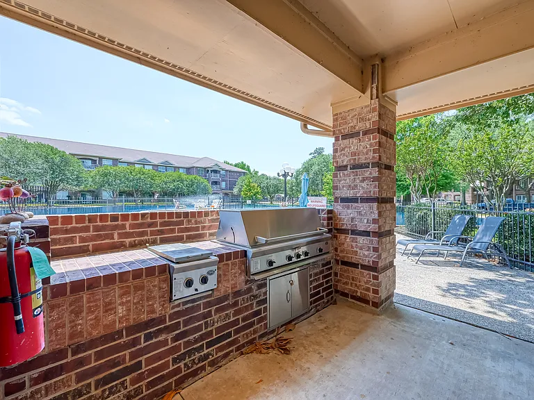 2803 Kings Crossing Dr #112 — Photo 44