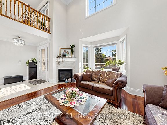 5th image of 3 Stinson Cir