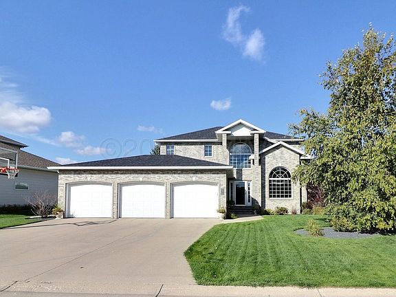4th image of 3515 Woodbury Park Dr S